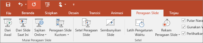 Memperlihatkan tab Peragaan Slide pada pita di PowerPoint